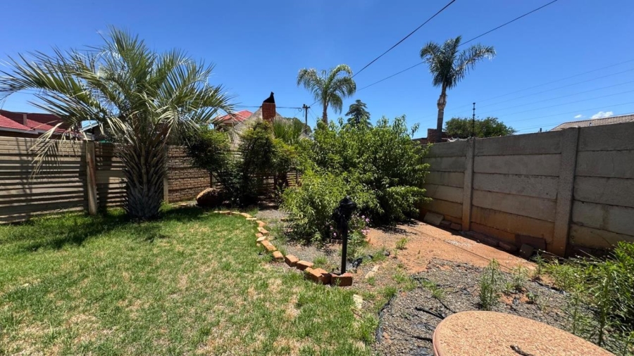 3 Bedroom Property for Sale in Riviera Northern Cape